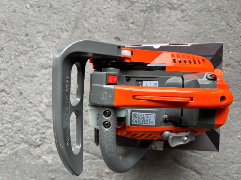 Máy Cưa Xích 2 Thì Husvana HV-2500 - Ảnh 3