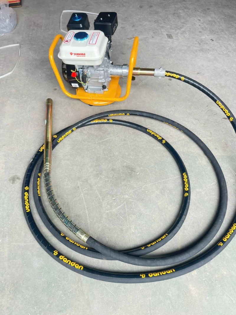 Máy Đầm Dùi Chạy Xăng Toboki T6.5HP - Thumbnail 6