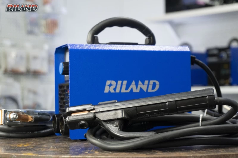 MÁY HÀN MINI RILAND MMA 200E - Thumbnail 1