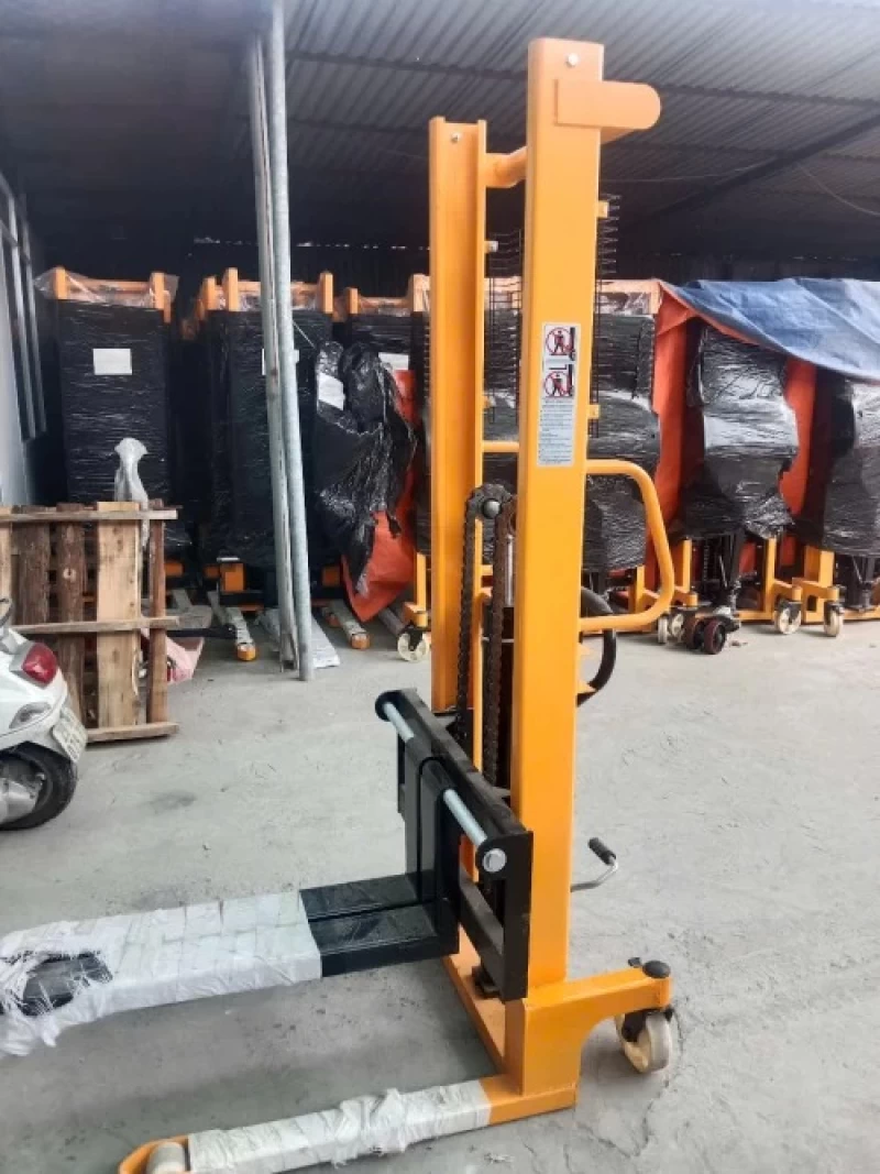 Xe Nâng Tay Cao Thuỷ Lực Nitto Càng thép C 3T*1,6m - Thumbnail 1